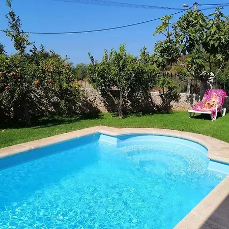 Βίλα Great Quiet In With Pool
